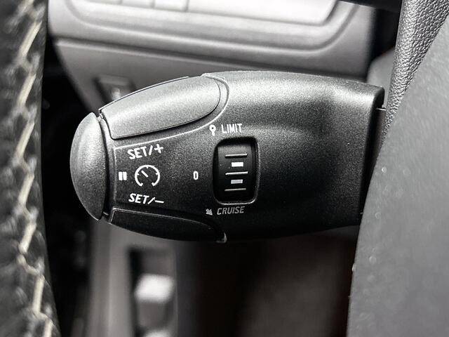 Peugeot 2008 110 PK Allure | Rijklaar | Achteruitrijcamera | Trekhaak | Panoramadak |