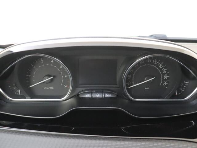 Peugeot 2008 1.2 PureTech Allure Trekhaak | Lage KM-stand | Parkeersensoren