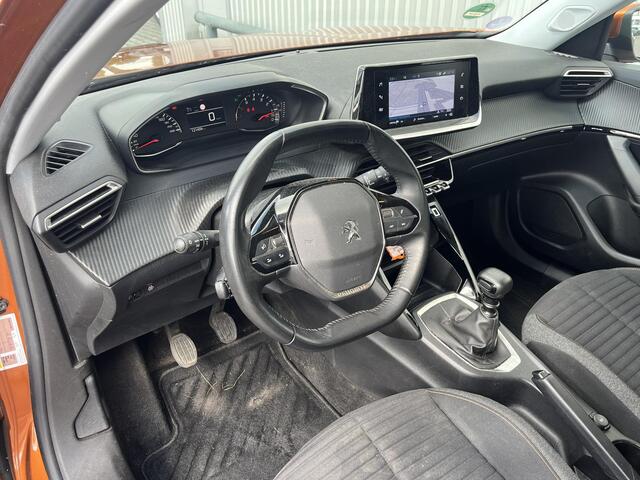 Peugeot 2008 1.2 PureTech Blue*NAVI*CAM*HAAK*ECC*CAMERA*CARPLAY