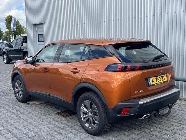 Peugeot 2008 1.2 PureTech Blue*NAVI*CAM*HAAK*ECC*CAMERA*CARPLAY