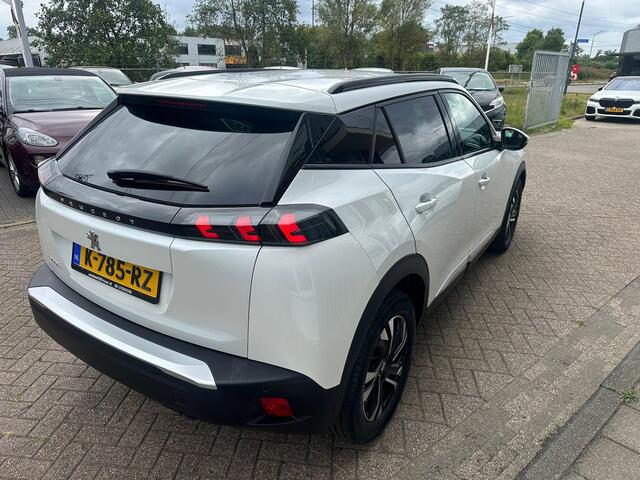Peugeot 2008 1.2 PureTech Allure