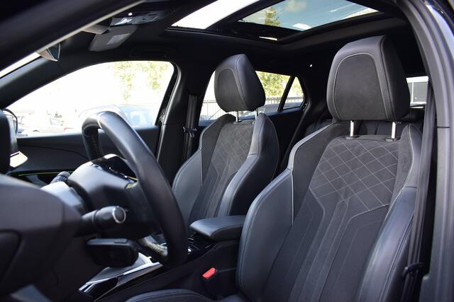 Peugeot 2008 1.2 PureTech GT Pack | Pano | Apple CarPlay | Half Leer| Stoelverw. | Focal