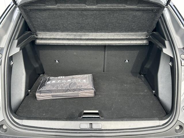 Peugeot 2008 1.2 PureTech 130 Allure / Volledig Onderhouden / Apple & Android Carplay / Camera / Airco / Navigatie /