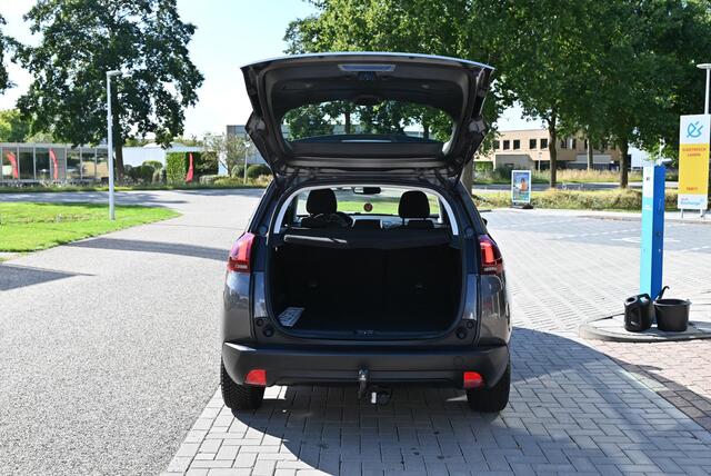 Peugeot 2008 1.2 PureTech Signature 130pk