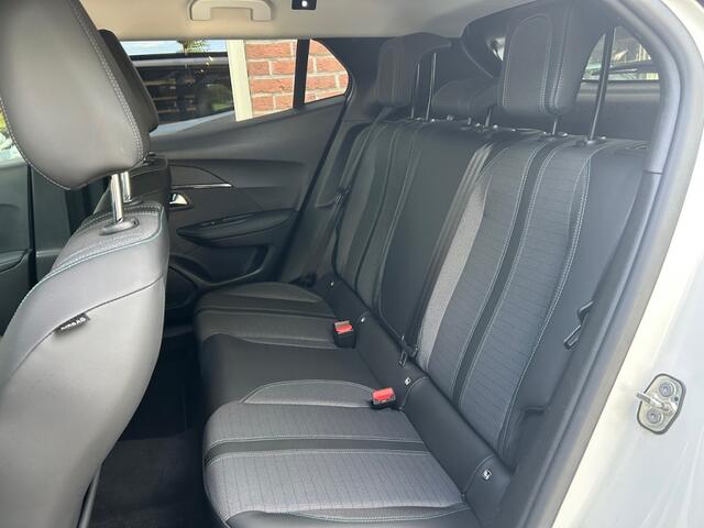 Peugeot 2008 1.2 PT B.L. Allure CAMERA / VIRTUAL COCKPIT / NAVI / CLIMA / CAR