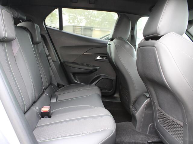 Peugeot 2008 1.2 PureTech 130 GT Automaat | Apple Carplay / Camera / Climate