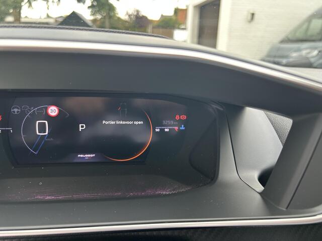 Peugeot 2008 1.2 Hybrid 145 GT ¤ 5500,- DEMO VOORDEEL | Automaat | Navigatie | 360 Graden Camera | 18 Inch Evissa | Keyless Entry | Full LED Verlichting | Zwart Dak | Dode Hoek Detectie | Cruise Control Adaptief | Climate Control | Hoge Zitpositie.