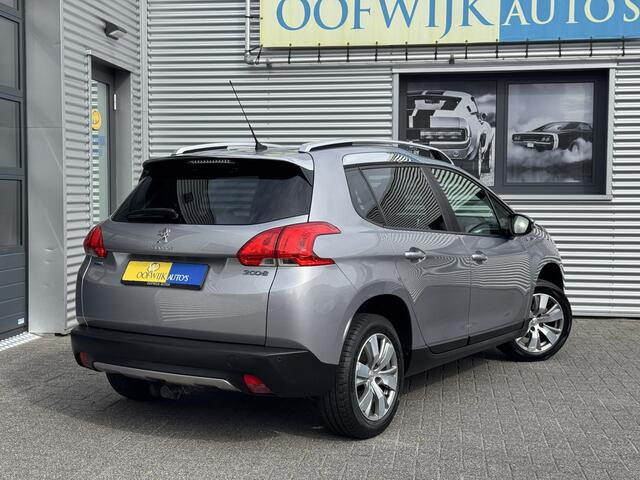 Peugeot 2008 1.2 PureTech Style Clima Navi Cruise-Control