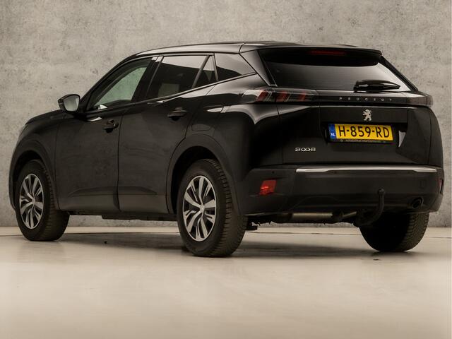 Peugeot 2008 1.2 PureTech Sport (APPLE CARPLAY, GROOT NAVI, GETINT GLAS, TREKHAAK, PARKEERSENSOREN, SPORTSTOELEN, CRUISE, LM VELGEN, LED KOPLAMPEN, DAB+, NIEUWSTAAT)