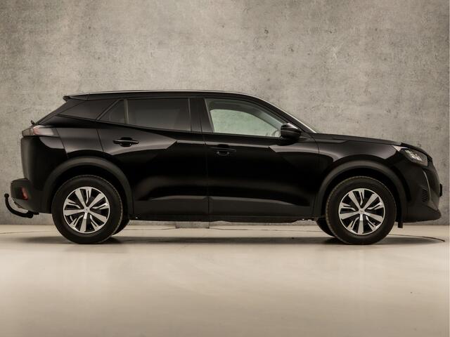 Peugeot 2008 1.2 PureTech Sport (APPLE CARPLAY, GROOT NAVI, GETINT GLAS, TREKHAAK, PARKEERSENSOREN, SPORTSTOELEN, CRUISE, LM VELGEN, LED KOPLAMPEN, DAB+, NIEUWSTAAT)