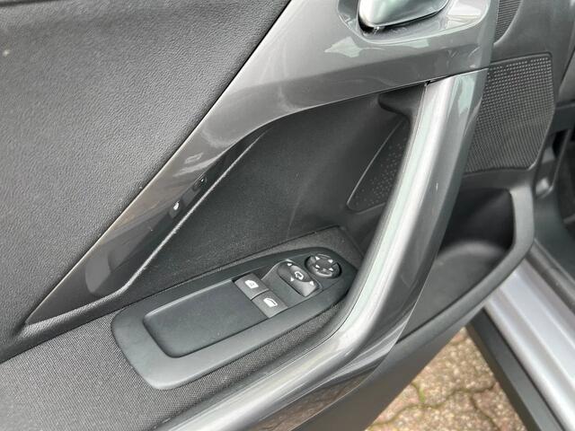 Peugeot 2008 1.2 PureTech | NL auto | Panoramadak | Trekhaak | Nieuwstaat!