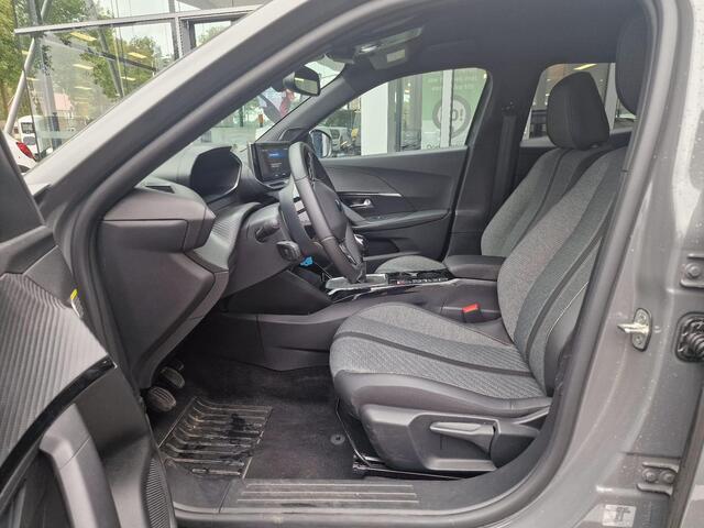 Peugeot 2008 1.2T 100pk Allure | Navigatie | Adaptive Cruise Control | Parkeercamera/-sensoren | Climate Control | Apple Carplay/Android Auto |