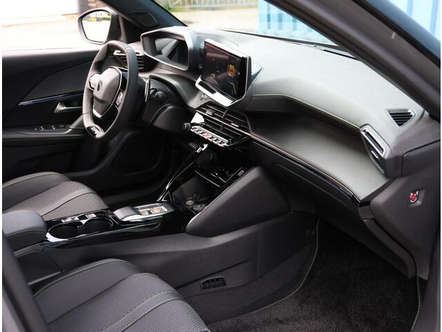 Peugeot 2008 1.2 Hybrid 136 GT