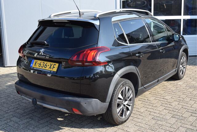 Peugeot 2008 1.2 PureTech Allure | 110PK | Trekhaak | Camera | Climate Control