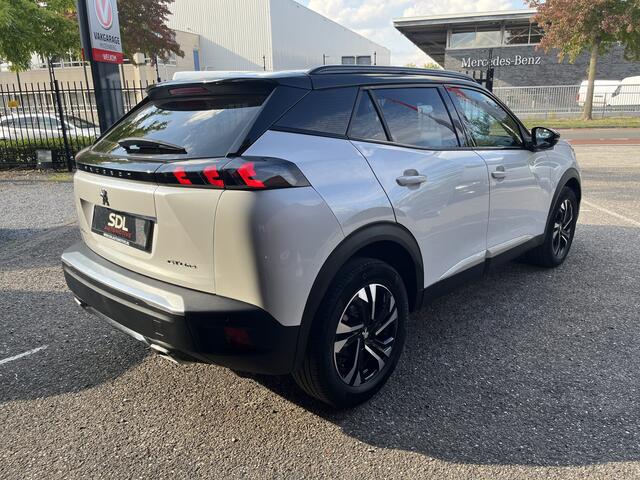 Peugeot 2008 1.2 PureTech GT-Line // SCHUIF-KANTELDAK // FULL LED // LEDER // ELEK.STOELEN+MEMORY // NAVI+CARPLAY // CAMERA // 3D COCKPIT //