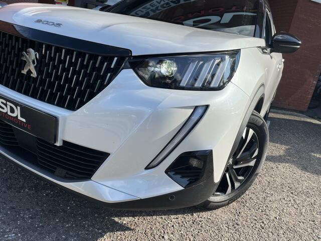 Peugeot 2008 1.2 PureTech GT-Line // SCHUIF-KANTELDAK // FULL LED // LEDER // ELEK.STOELEN+MEMORY // NAVI+CARPLAY // CAMERA // 3D COCKPIT //