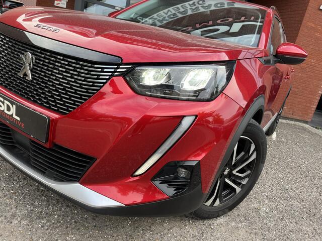 Peugeot 2008 1.2 PureTech Allure 131PK! // 3D COCKPIT // LED // CLIMA // CAMERA+SENSOREN // NAVI+CARPLAY //