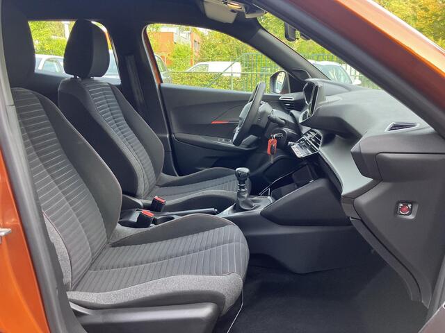 Peugeot 2008 1.2 PureTech Style 131pk Navi Camera Pdc Cruise