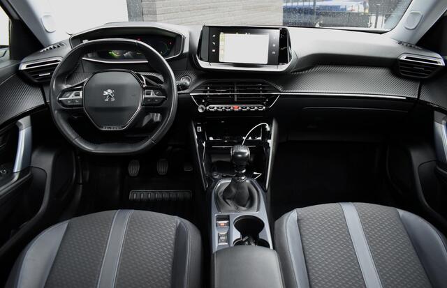 Peugeot 2008 1.2 PureTech 130 PK Allure Pack | Carplay | Camera | Stoelverw. | Incl. garantie
