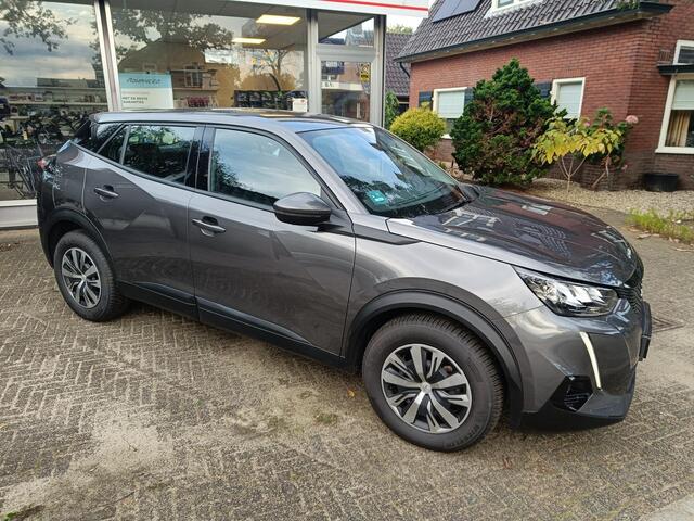 Peugeot 2008 1.2 PureTech Active //Trekhaak//1e eigenaar//4-seizoenenbanden