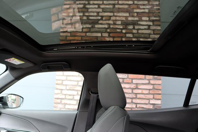 Peugeot 2008 1.2 PureTech GT Pack Aut8 | Adpatieve Cruise Control | Panoramadak | Focal Sound System | Sfeerverlichting | Camera | Keyless Go | 3D-Display | Stoelverwarming | Full Led |