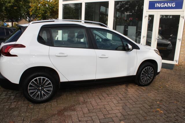 Peugeot 2008 1.2 PureT. Blue Lion