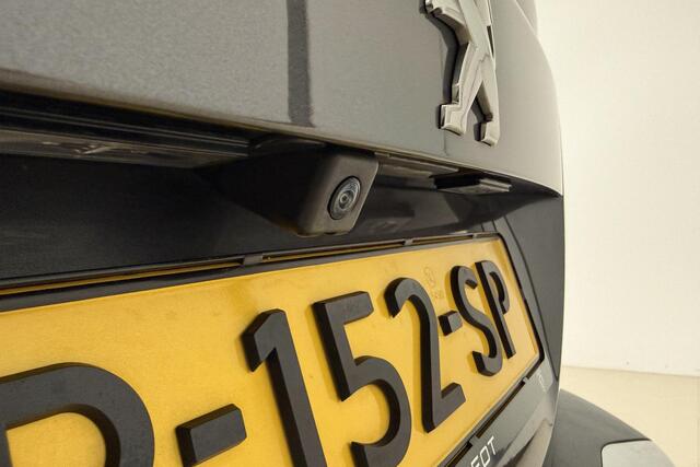 Peugeot 2008 1.2 PureTech Allure Pack 100 PK | Handgeschakeld | Keyless entry | Pack Connect 3D navigatie | Climate Control | Cruise Control | BTW Auto | 1e eigenaar