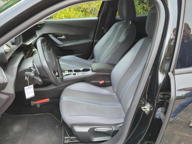 Peugeot 2008 1.2 PureTech Blue Lease Allure NL-AUTO | FULL LED | TREKHAAK