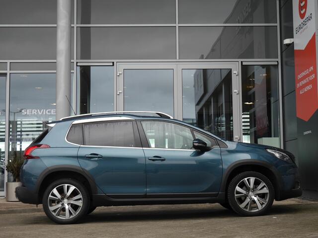 Peugeot 2008 1.2 PureTech Allure | Lederen bekleding | Navigatie | Climate control | Lichtmetalen velgen | Extra getint glas | Cruise control | Regensensor