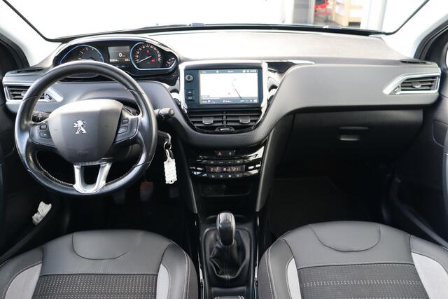 Peugeot 2008 1.2 PureTech Allure | Panoramadak | Camera | Navigatie | Cruise Control | Trekhaak