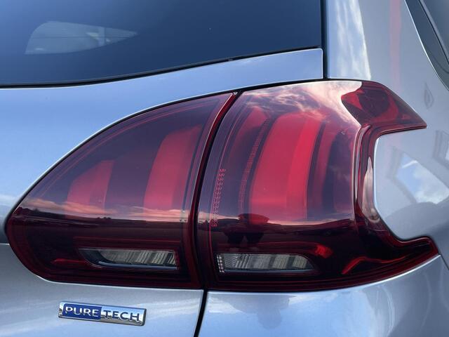 Peugeot 2008 1.2 PureTech Allure - Navigatie - Panoramadak - Climate Control - Parkeersensoren