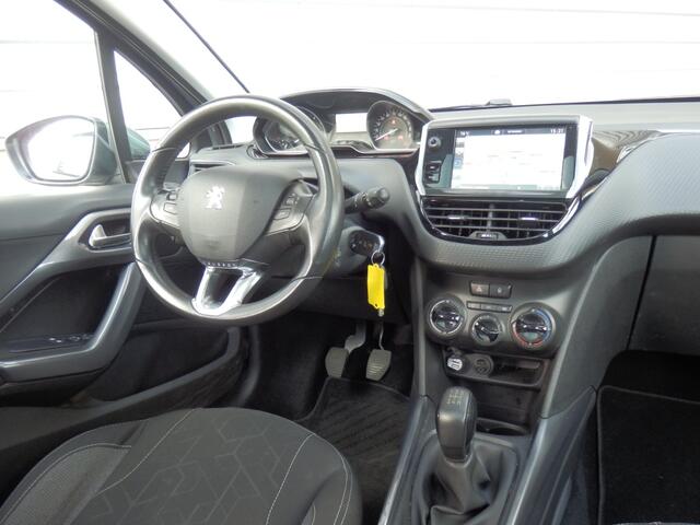 Peugeot 2008 110PK | Blue Lion | Panoramadak | Navigatie | 100% dealer o.h.