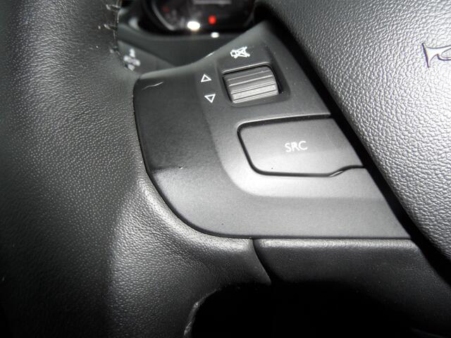 Peugeot 2008 1.2 PureTech Blue Lion