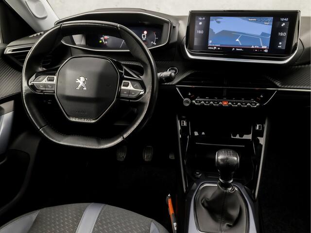 Peugeot 2008 1.2 PureTech Allure Sport (VIRTUAL COCKPIT, APPLE CARPLAY, GROOT NAVI, LEDER, STOELVERWARMING, 360 CAMERA, SPORTSTOELEN, GETINT GLAS, KEYLESS, NIEUWSTAAT)