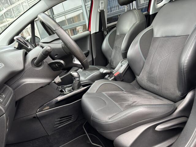 Peugeot 2008 1.2 PureTech Crossway / Trekhaak / Airco / Achterruitrijcamera / Applecarplay/Androidauto / Navi /