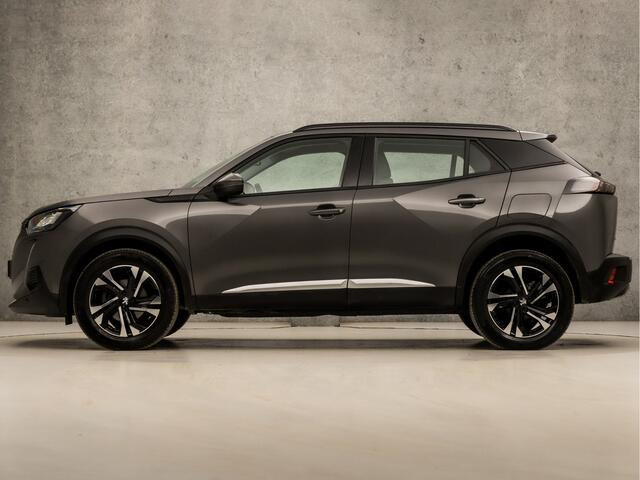 Peugeot 2008 1.2 PureTech Allure Sport Automaat (VIRTUAL COCKPIT, APPLE CARPLAY, GROOT NAVI, LEDER, STOELVERWARMING, 360 CAMERA, LED KOPLAMPEN, LM VELGEN, KEYLESS, NIEUWSTAAT)