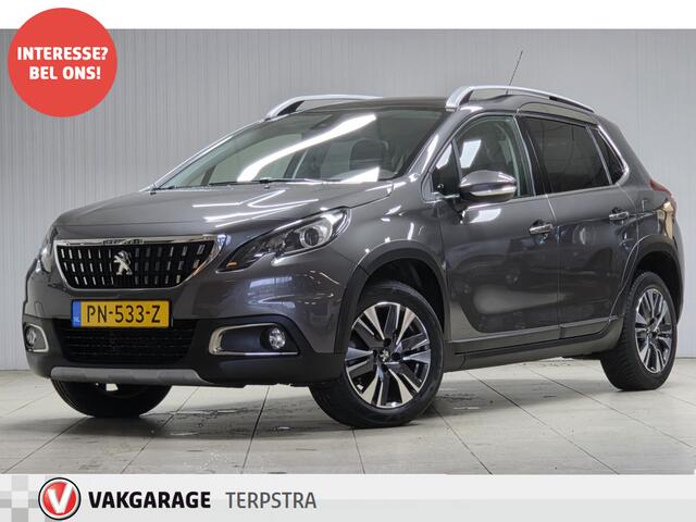 Peugeot 2008 1.2 PureTech Allure/ D-Riem verv: 64.000 KM!/ AUTOMAAT!/ Trekhaak/ Half-Leder/ Panorama-Dak/ Apple + Android/ DAB+/ Navi/ Clima/ Cruise/ Bluetooth/ Multi. LEDER. Stuur/ 16'' LMV/ Mistl./ PDC/ Extra getint Glas/ D