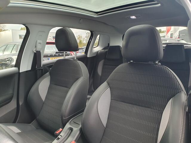 Peugeot 2008 1.2 PureTech Allure PANO/NAVI/PDC/CRUISE/LMV