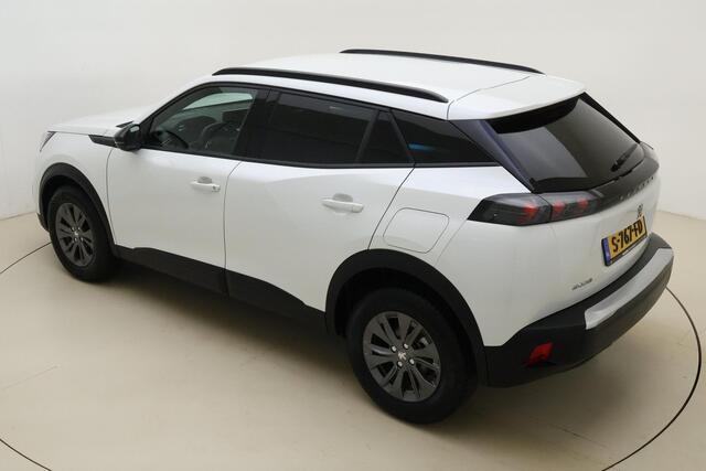 Peugeot 2008 1.2T Style 100pk | Parkeer Camera Achter | Navigatie | Privacy Glas Achter | Cruise Control | Full LED | Lichtmetalen Velgen 16'' | Apple Carplay & Android Auto | DAB+