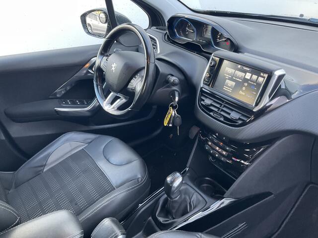 Peugeot 2008 1.2 PureTech Allure Trekhaak Nav/Cam Cruise Led Pano.Verlichting Carplay Voll.Onderhouden!