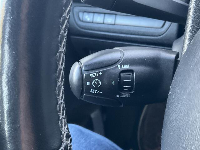 Peugeot 2008 1.2 PureTech Allure Trekhaak Nav/Cam Cruise Led Pano.Verlichting Carplay Voll.Onderhouden!