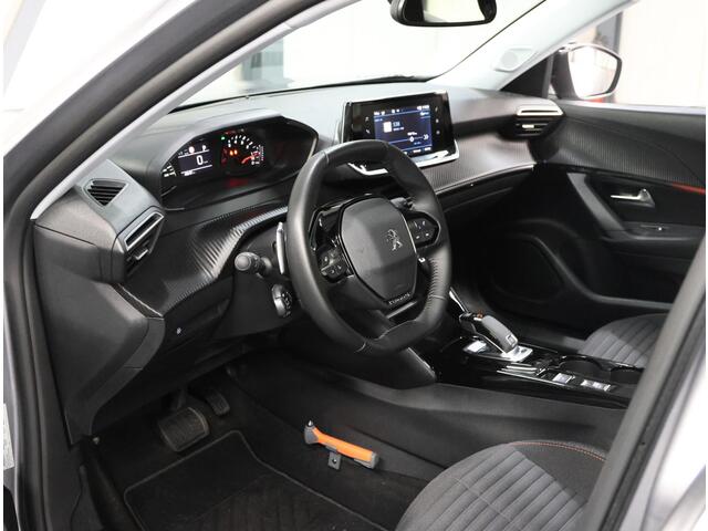 Peugeot 2008 1.2 130PK Active Pack | AUTOMAAT | AppleCarPlay/AndroidAuto | Armsteun | Climate Control | Cruise Control | FULL LED | LMV | Parkeersensoren | Isofix | Afneembare Trekhaak |