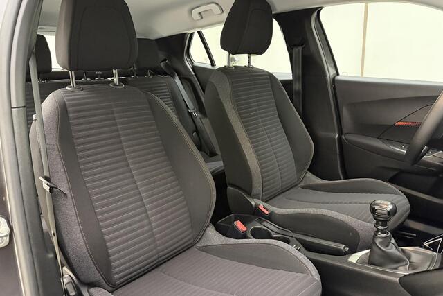 Peugeot 2008 1.2 PureTech 100pk Active Pack | Navigatie | Climate Control | DAB+ | Lichtmetalen Velgen 16inch | Apple Carplay/Android Auto