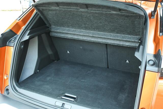 Peugeot 2008 1.2 GT APPLE CARPLAY/ NAVIGATIE/ DAB/ LED