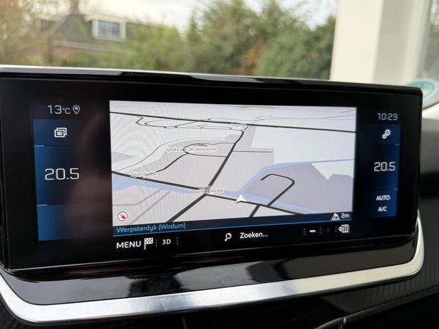 Peugeot 2008 1.2 PureTech Allure | Navigatie | 3D-Cockpit | Stoelverwarming | Parkeersensoren met Camera | Climate & Cruise Control |