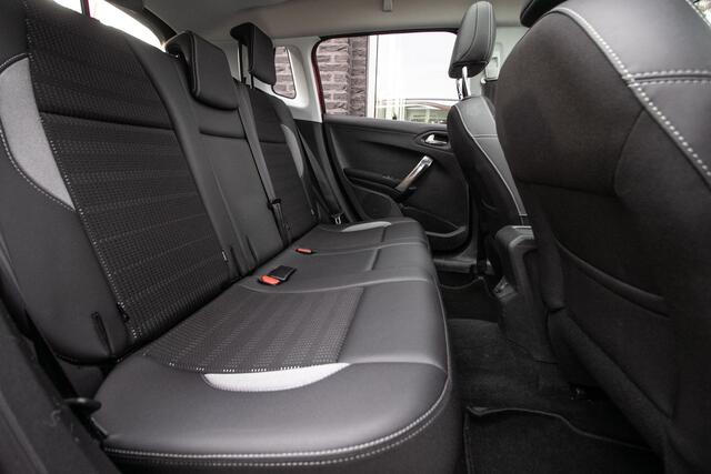 Peugeot 2008 1.2 PureTech Allure 110pk | Pano dak | Clima | Camera