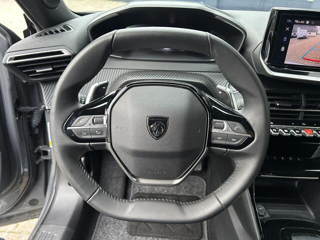 Peugeot 2008 1.2 Turbo 130PK Allure Automaat EAT8 | Nieuwste Model ! | Trekhaak 1250KG | Navigatie | All season banden | Digitaal Instrumentarium | LED Verlichting | Cruise Control Adaptief | Climate Control | Lichtmetalen Velgen | Hoge Zitpositie | Half Lederen Bekle