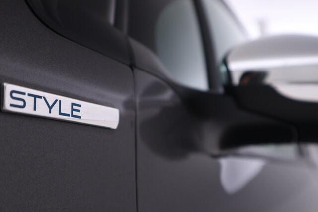 Peugeot 2008 1.2 PureTech Active Navigatie, Led, Climate .