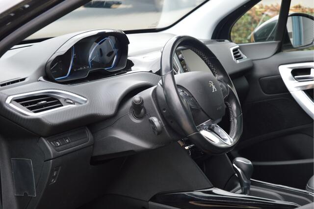 Peugeot 2008 1.2 PureTech Allure AUTOMAAT | PANORAMADAK | CLIMA | CAMERA | NAVIGATIE