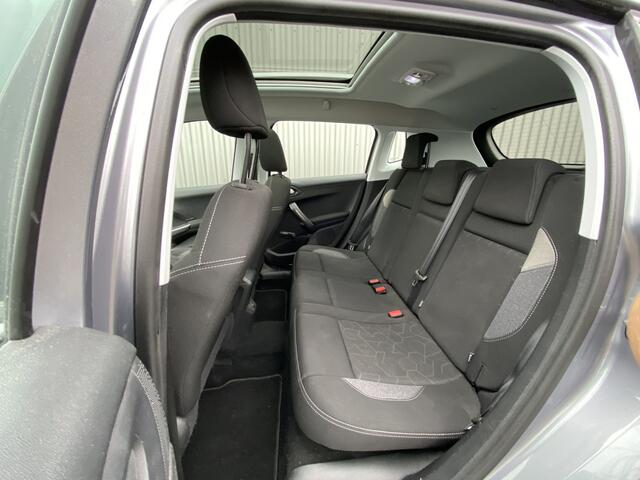 Peugeot 2008 1.2 PureTech Active 107Dkm.NAP, A/C, Navi, CC, DAB+, CarPlay, Pano, PDC & Cam, Trekh, - Inruil Mogelijk -